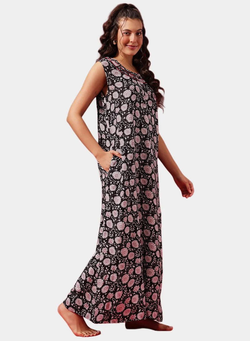 Clovia Black Floral Print Long Nighty in Black - Rayon for Women | Best Price UAE